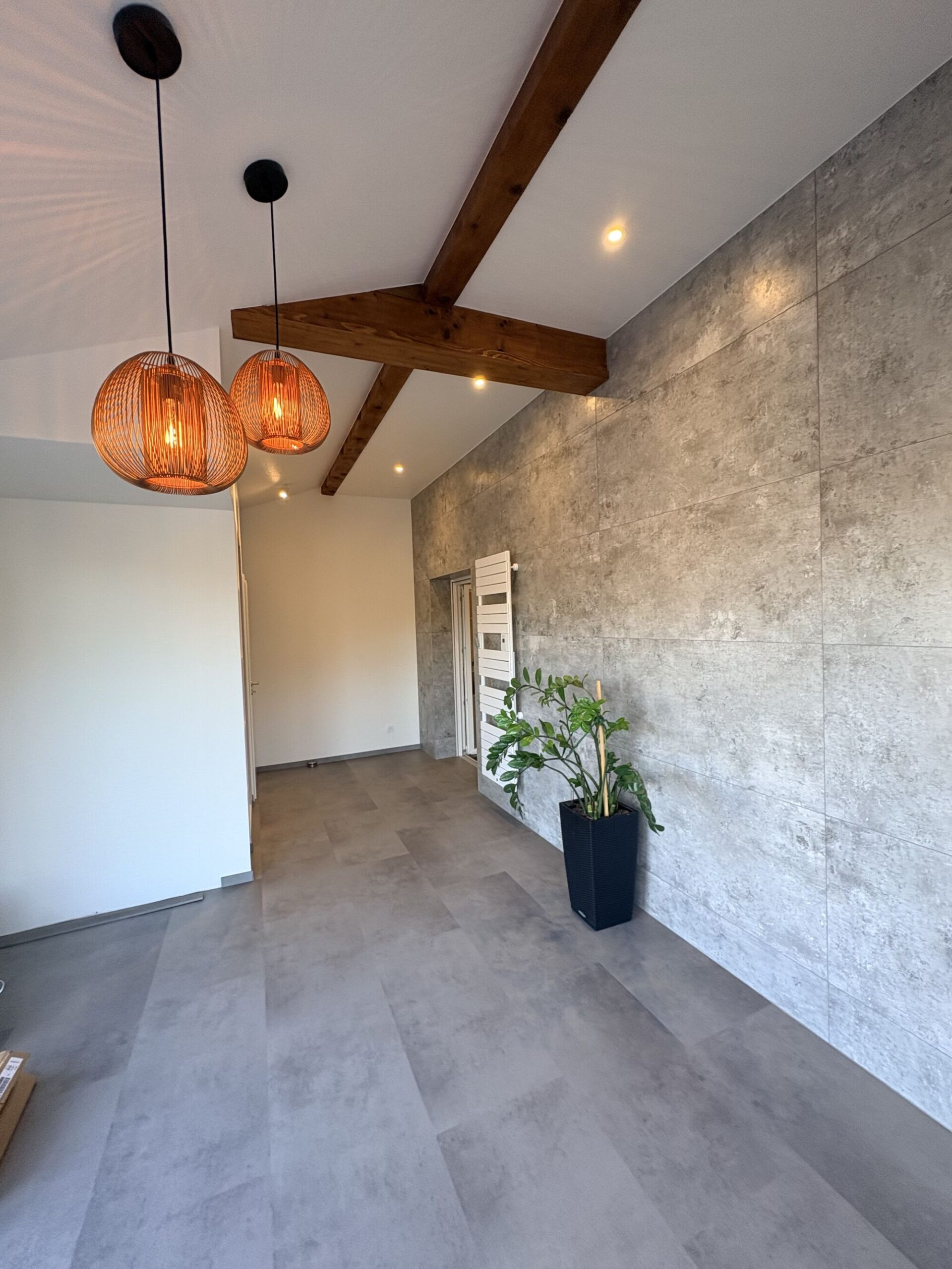PEINTURE ANTONY SAS RENOVATION INTERIEURE COMPETE SOL MURS PLAFOND BOISERIE FERRETTE SCALED | Peinture Antony SAS Photos page d’accueil Riedisheim 3